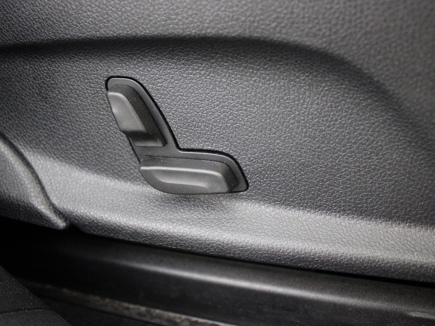 Used Mercedes-Benz EQC 2020 for sale - 77044380: Photo 11