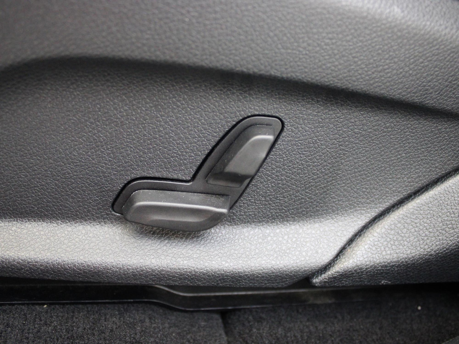 Used Mercedes-Benz EQC 2020 for sale - 77044380: Photo 14