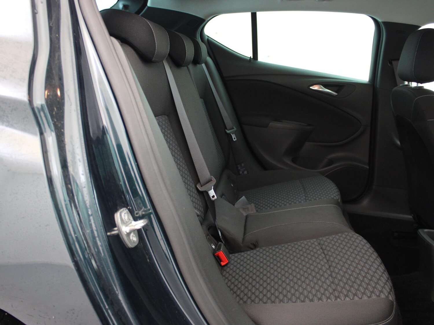 Used Vauxhall Astra 2018 for sale - 77443969: Photo 12