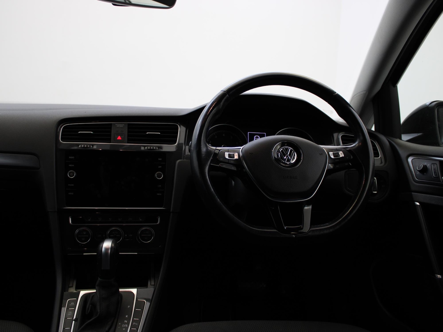 Used Volkswagen Golf 2019 for sale - 76503062: Photo 11