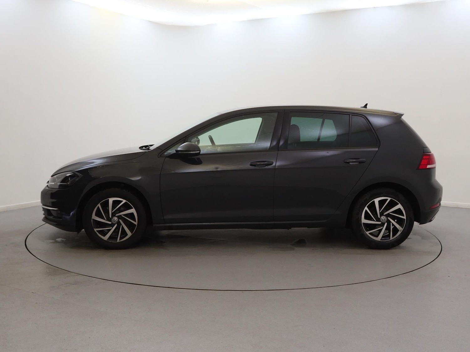 Used Volkswagen Golf 2019 for sale - 76503062: Photo 4