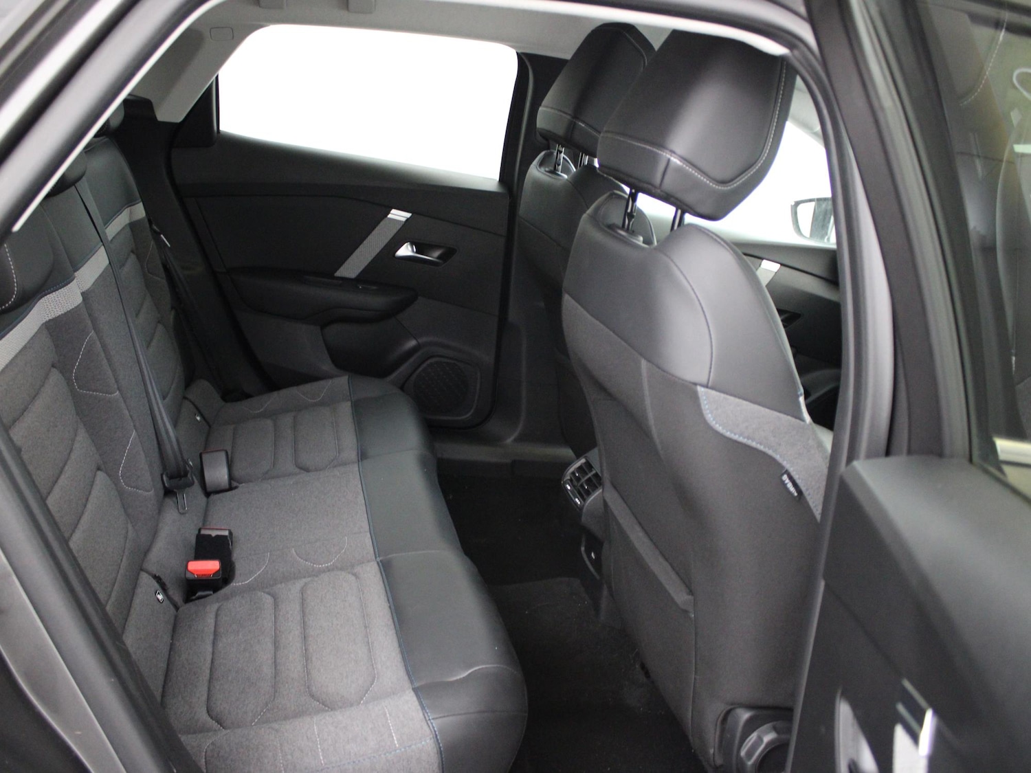 Used Citroen C4 2022 for sale - 77398083: Photo 11