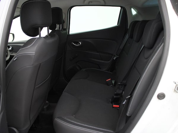 Used Renault Clio 2019 for sale - 74897132: Photo 12