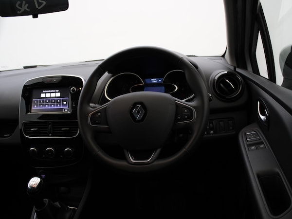 Used Renault Clio 2019 for sale - 74897132: Photo 15