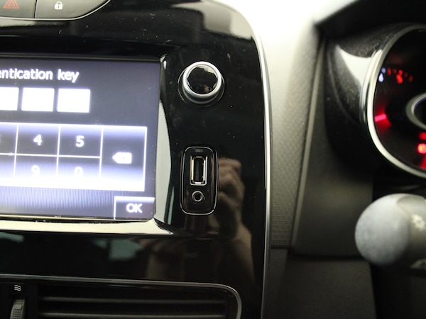 Used Renault Clio 2019 for sale - 74897132: Photo 20