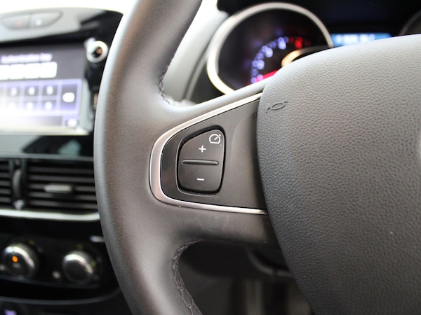 Used Renault Clio 2019 for sale - 74897132: Photo 25