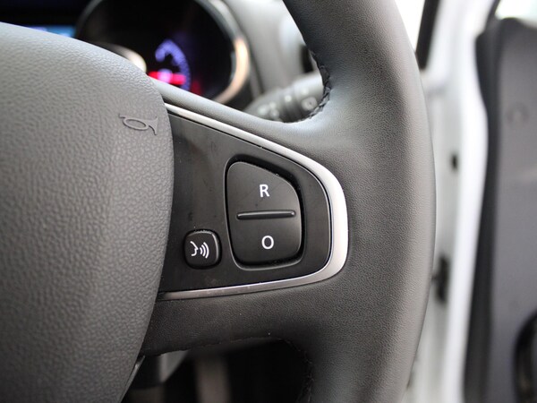 Used Renault Clio 2019 for sale - 74897132: Photo 26