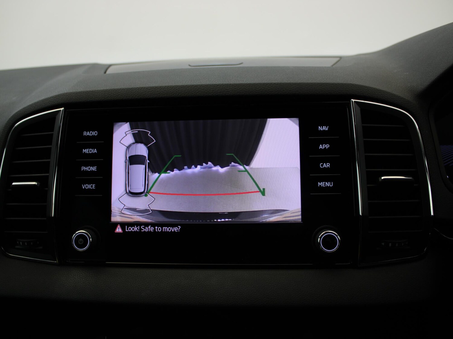 Used Skoda Karoq 2023 for sale - 76274730: Photo 17