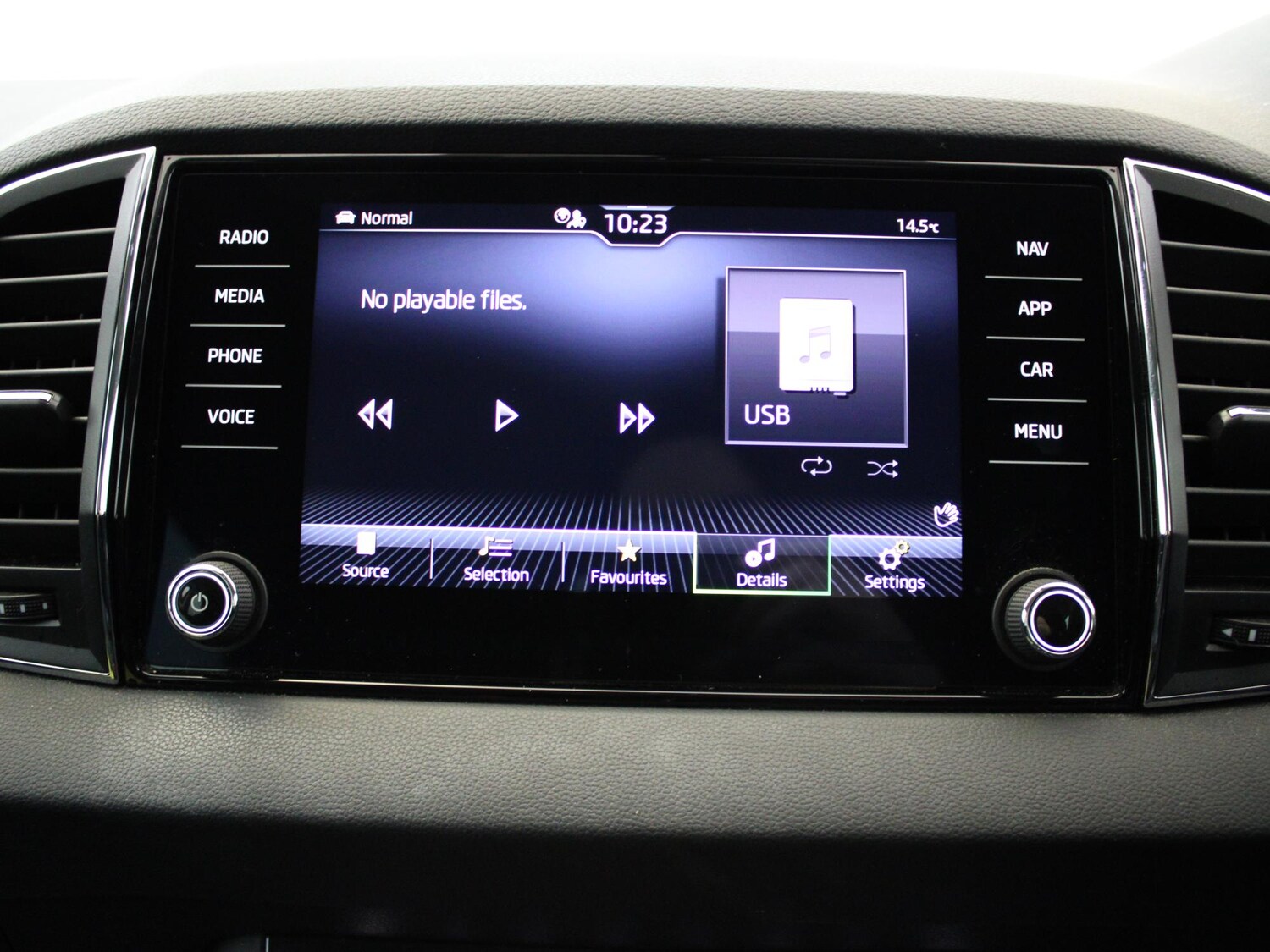 Used Skoda Karoq 2023 for sale - 76274730: Photo 21