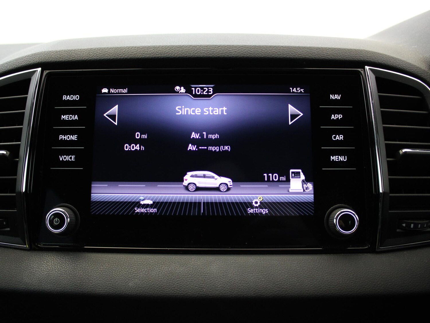 Used Skoda Karoq 2023 for sale - 76274730: Photo 22