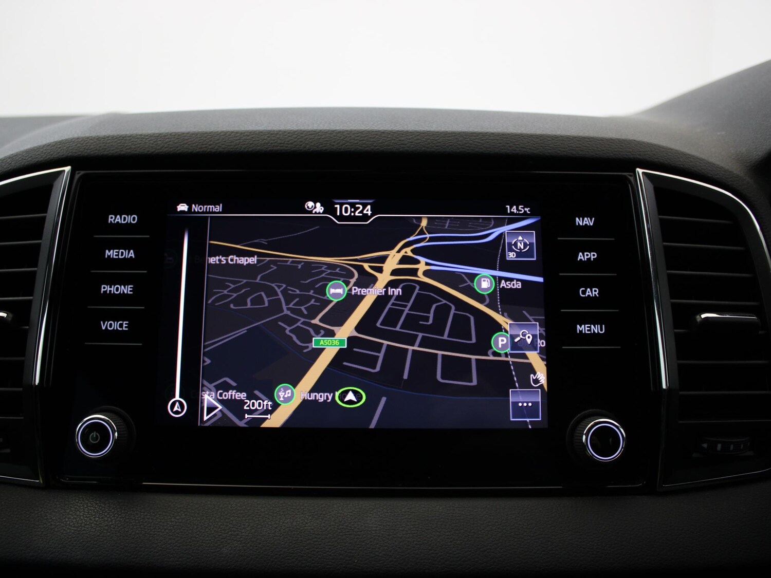 Used Skoda Karoq 2023 for sale - 76274730: Photo 27