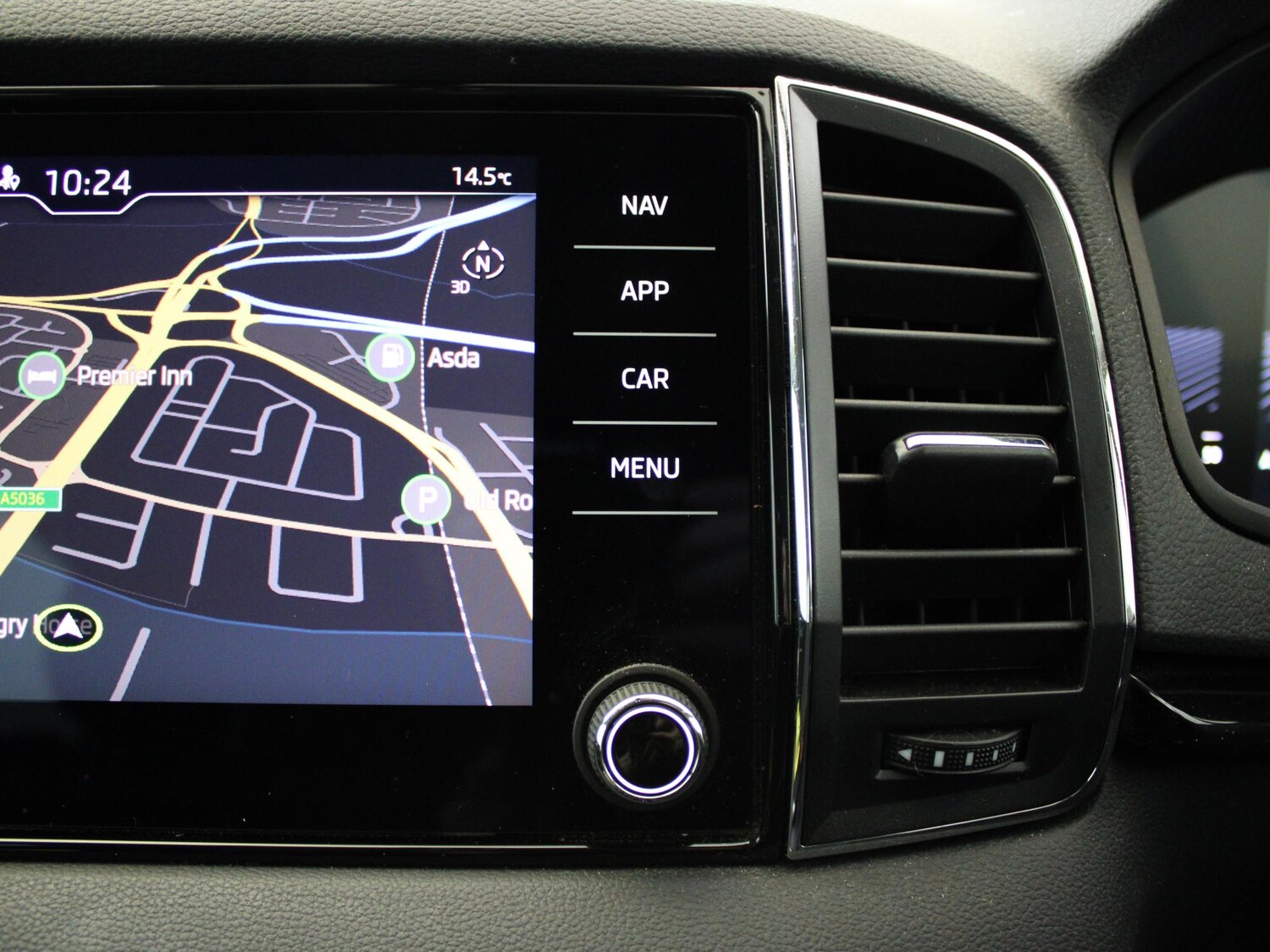 Used Skoda Karoq 2023 for sale - 76274730: Photo 29