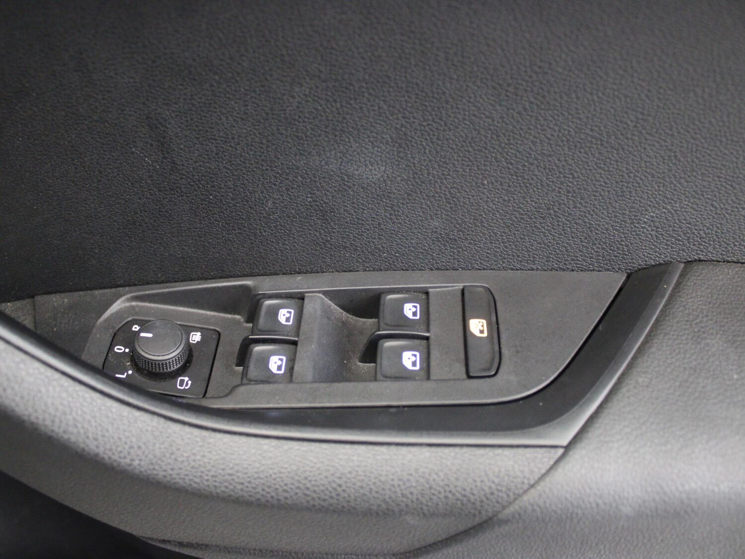 Used Skoda Karoq 2023 for sale - 76274730: Photo 39