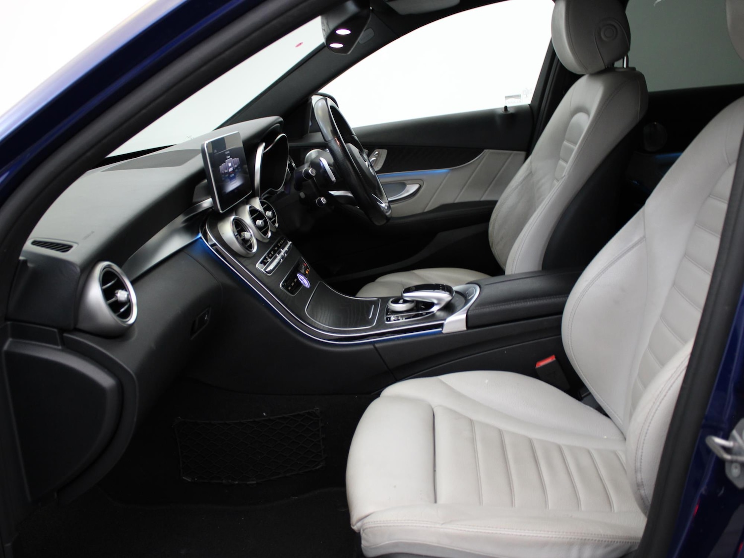 Used Mercedes-Benz C Class 2018 for sale - 76637099: Photo 10