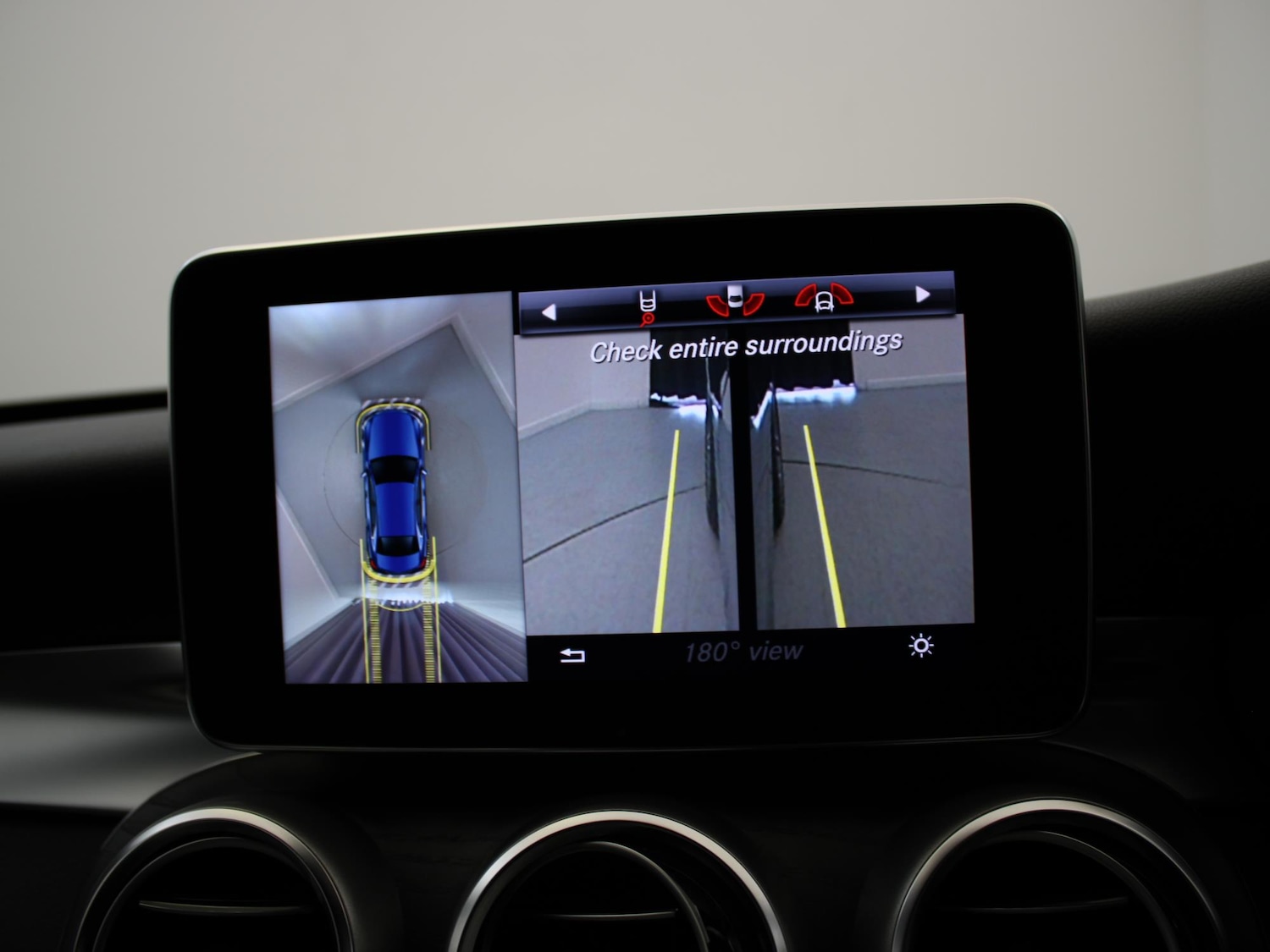 Used Mercedes-Benz C Class 2018 for sale - 76637099: Photo 17