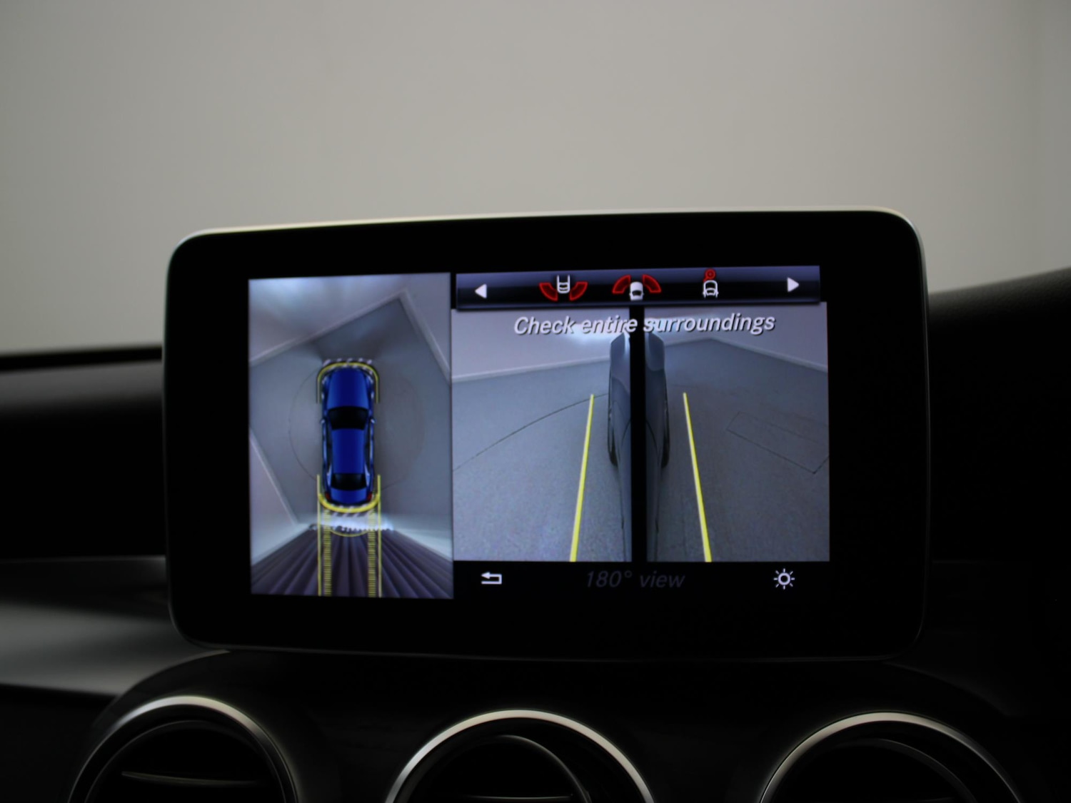 Used Mercedes-Benz C Class 2018 for sale - 76637099: Photo 18