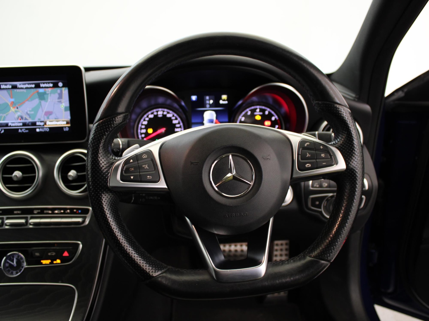 Used Mercedes-Benz C Class 2018 for sale - 76637099: Photo 30