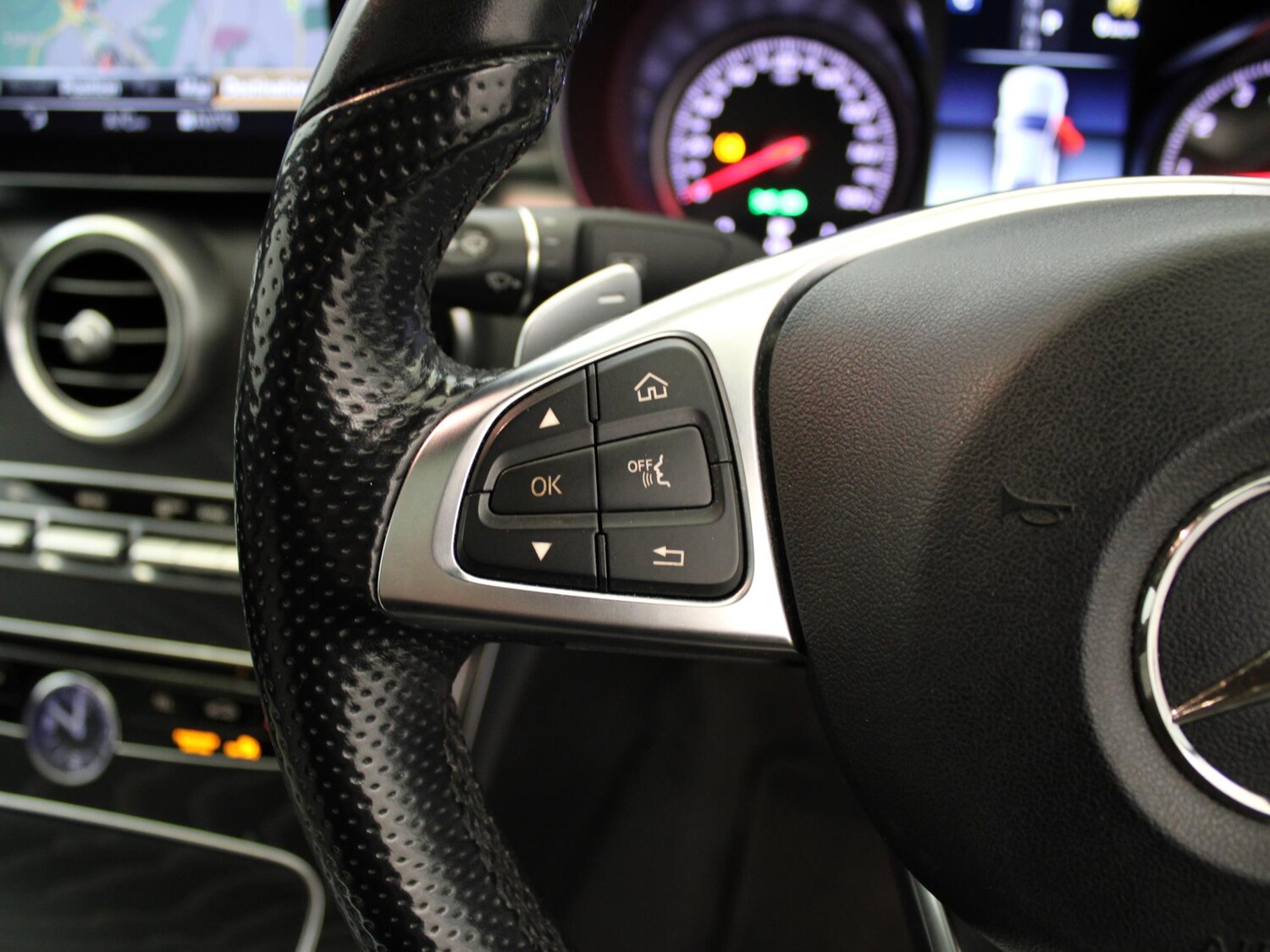 Used Mercedes-Benz C Class 2018 for sale - 76637099: Photo 31