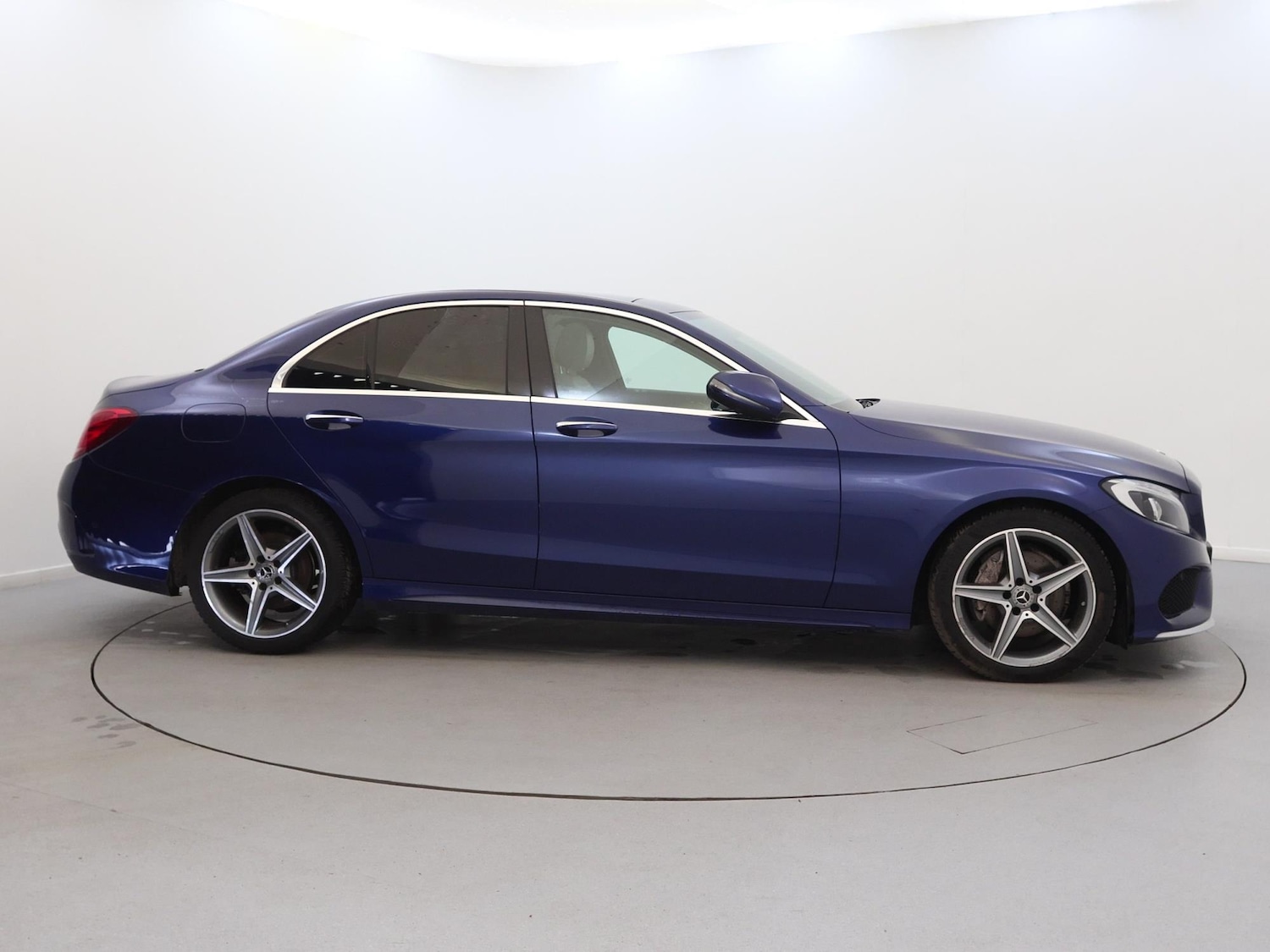 Used Mercedes-Benz C Class 2018 for sale - 76637099: Photo 8