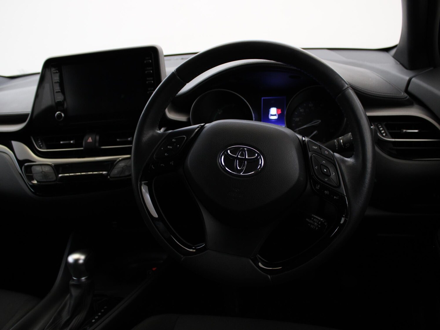 Used Toyota C-HR 2023 for sale - 76274784: Photo 12