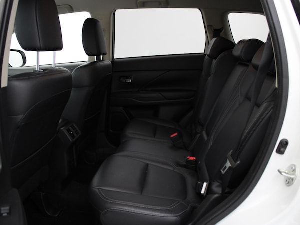 Used Mitsubishi Outlander 2020 for sale - 75454080: Photo 12