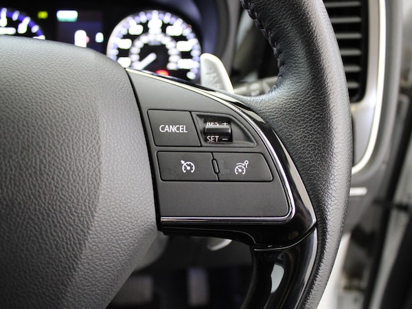 Used Mitsubishi Outlander 2020 for sale - 75454080: Photo 32