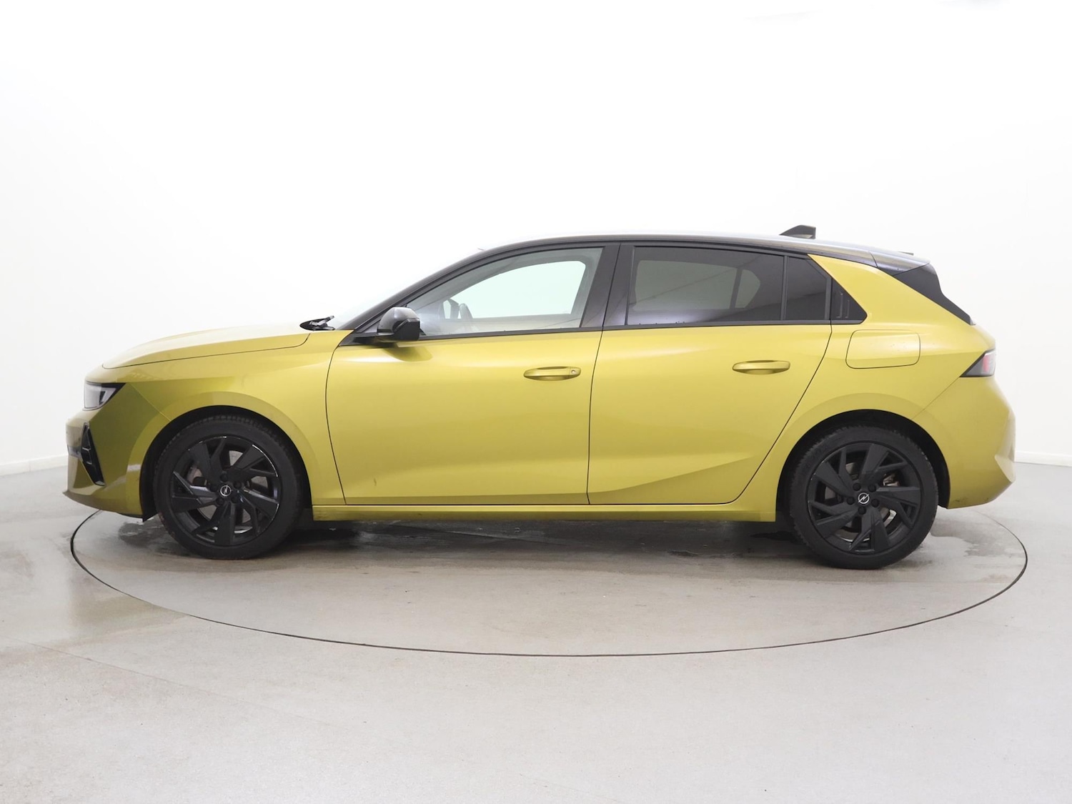 Used Vauxhall Astra 2022 for sale - 77895906: Photo 4