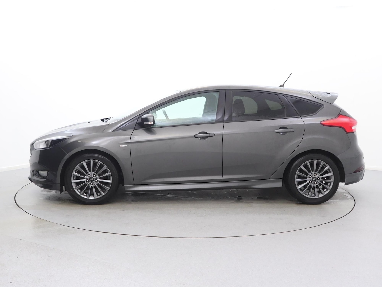 Used Ford Focus 2018 for sale - 77458955: Photo 4