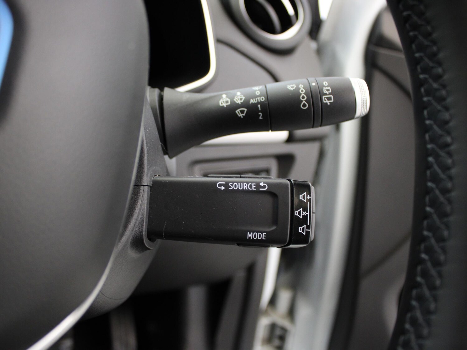 Used Renault Zoe 2020 for sale - 76330693: Photo 32