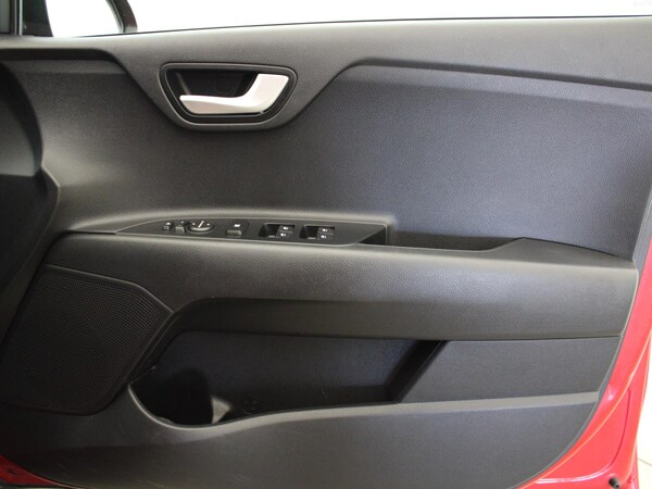 Used Kia Stonic 2022 for sale - 75343980: Photo 25