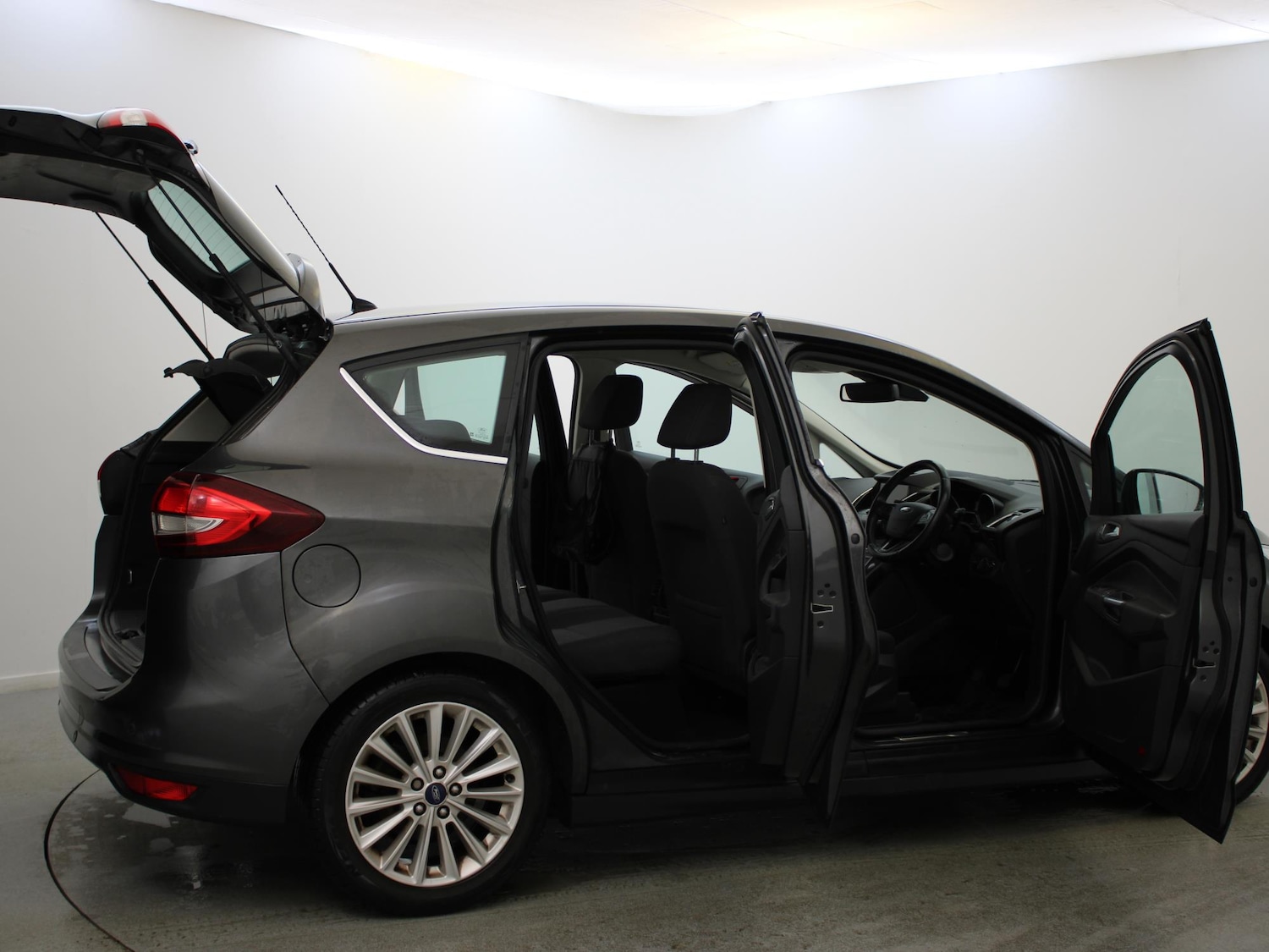 Used Ford C-Max 2017 for sale - 78139911: Photo 31