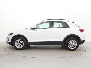 Used Volkswagen T-Roc 2023 for sale - 78107634: Photo