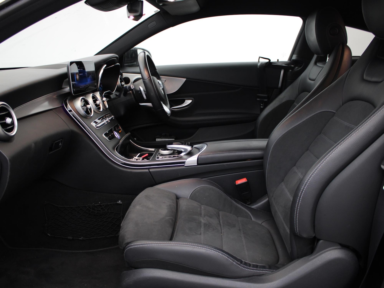 Used Mercedes-Benz C Class 2020 for sale - 77943834: Photo 10