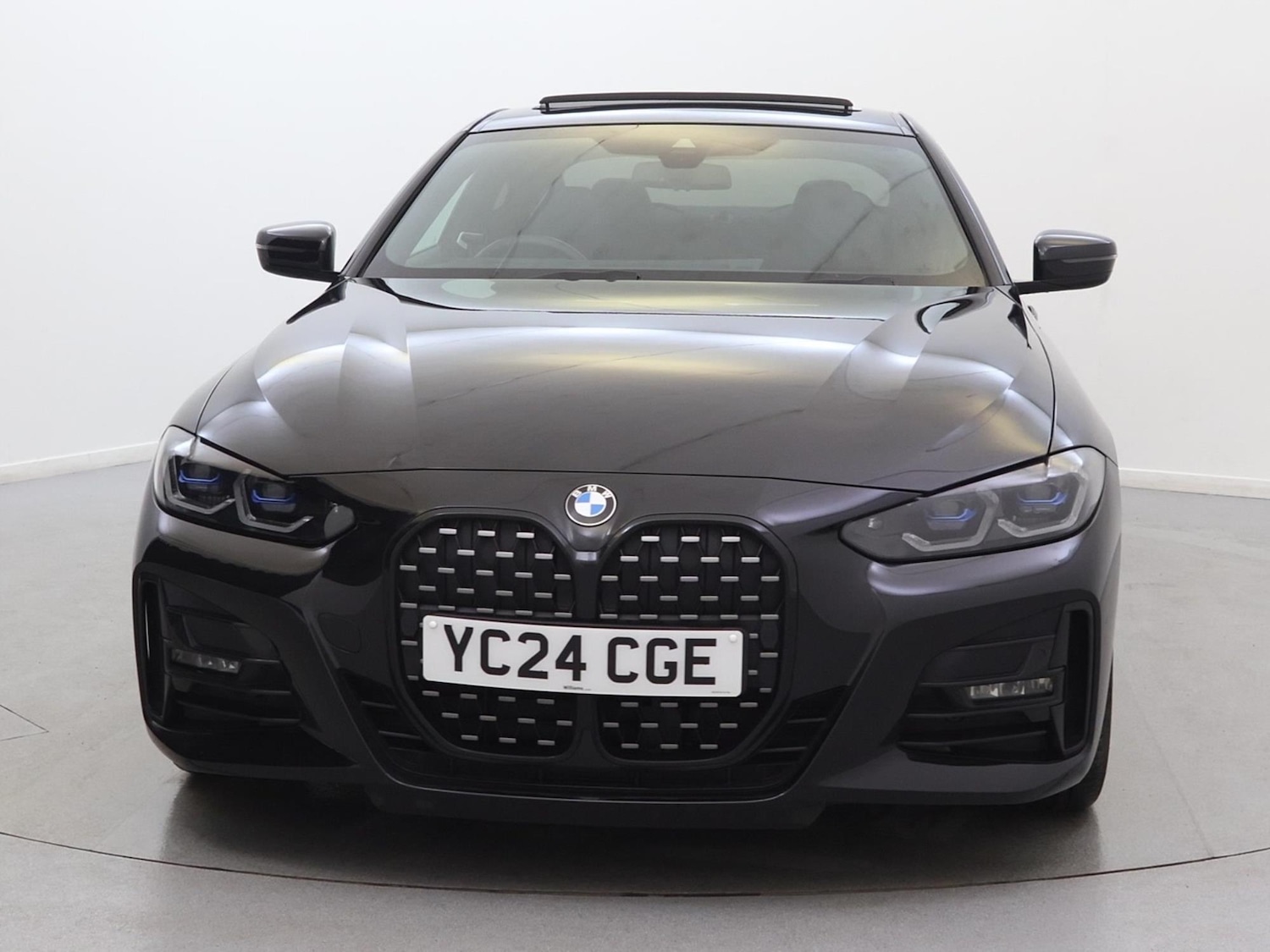 Used BMW 4 Series 2024 for sale - 76732508: Photo 2