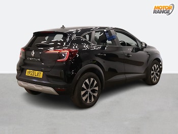 Used Renault Captur 2023 for sale - 77294471: Photo