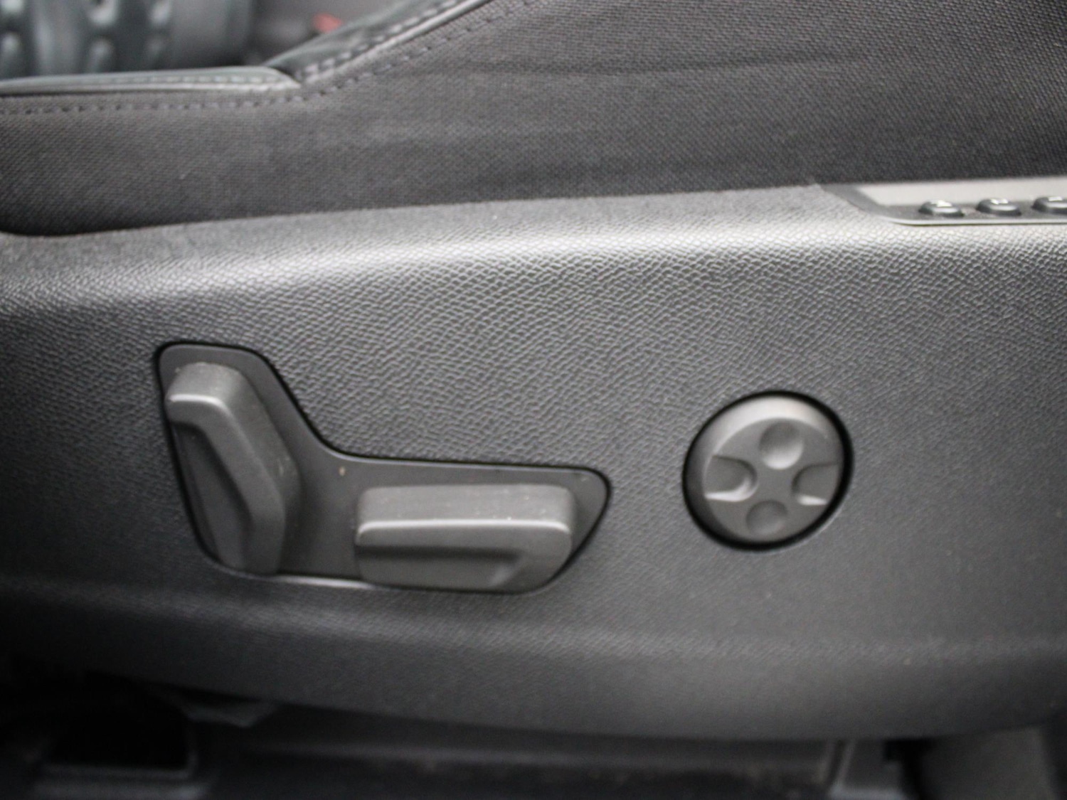 Used Peugeot 3008 2020 for sale - 77011461: Photo 11