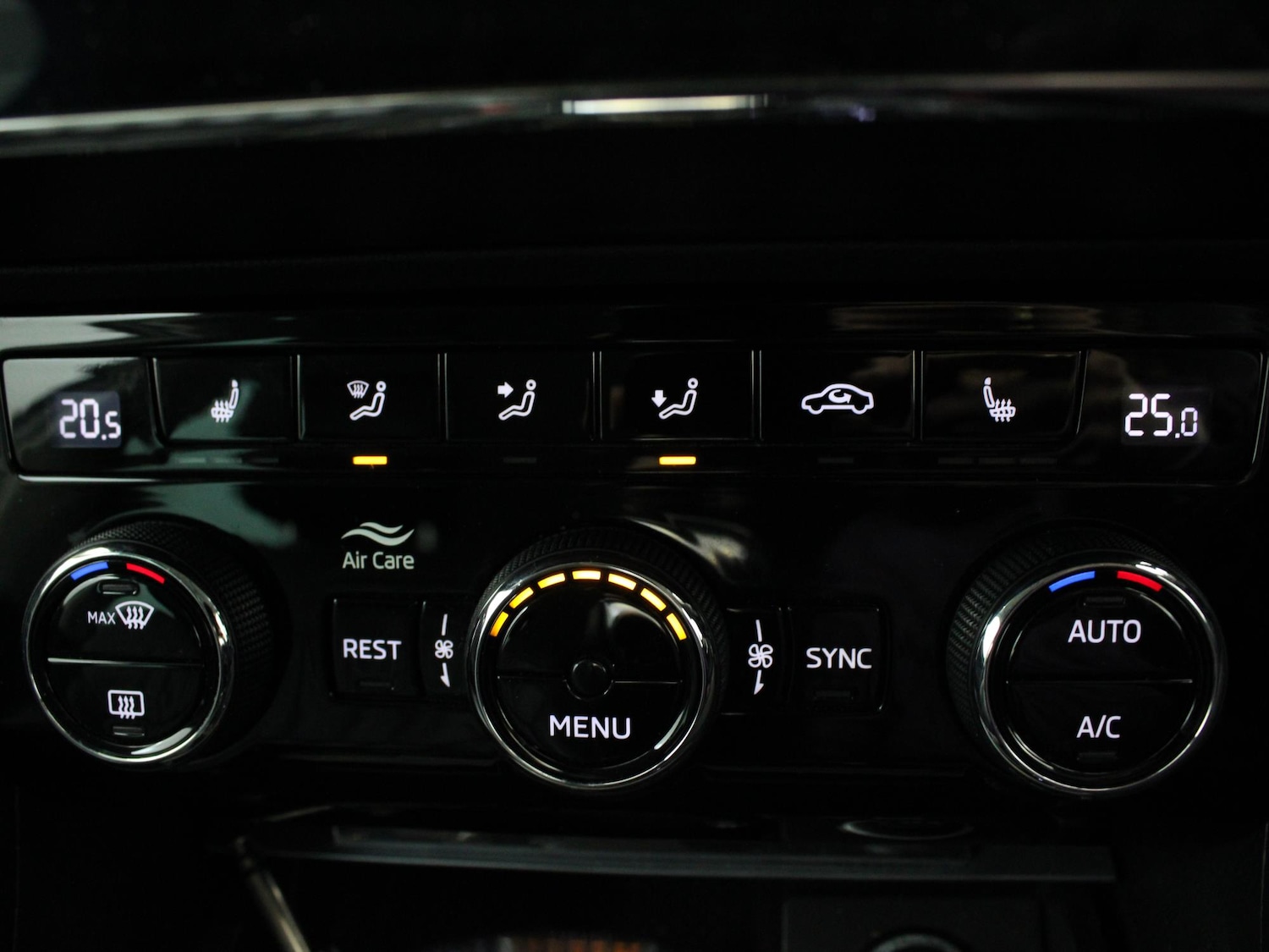 Used Skoda Superb 2021 for sale - 77000520: Photo 26