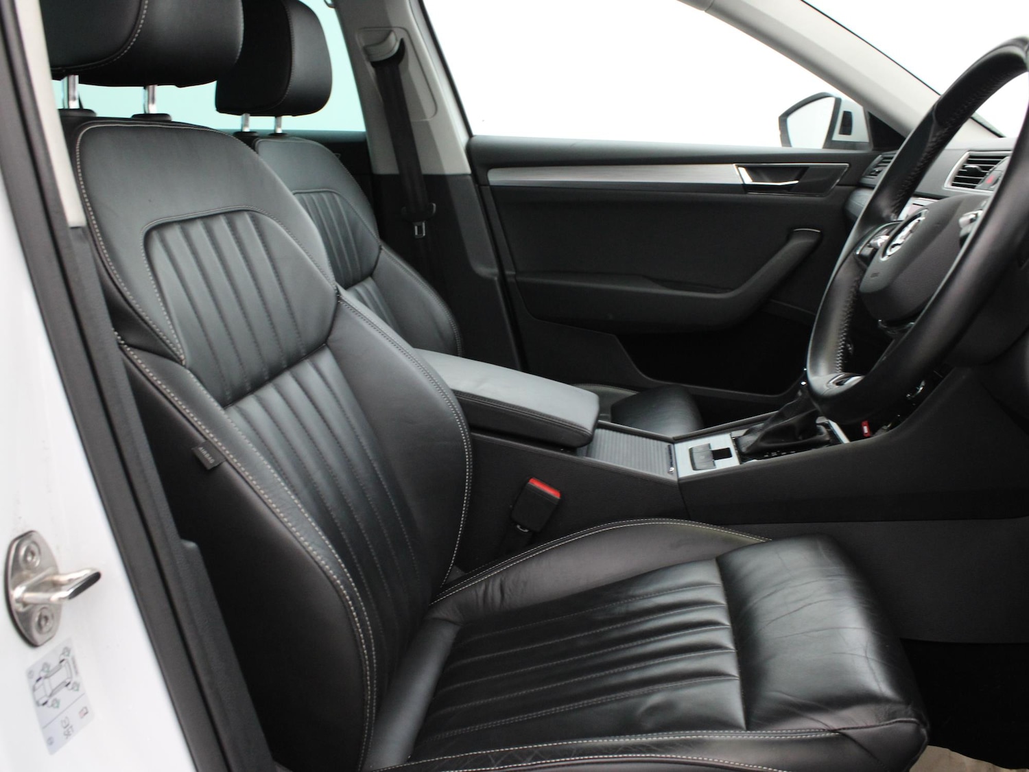 Used Skoda Superb 2021 for sale - 77000520: Photo 9