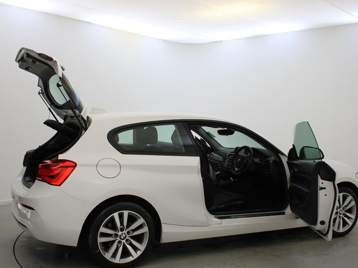 Used BMW 1 Series 2017 for sale - 77687021: Photo 31