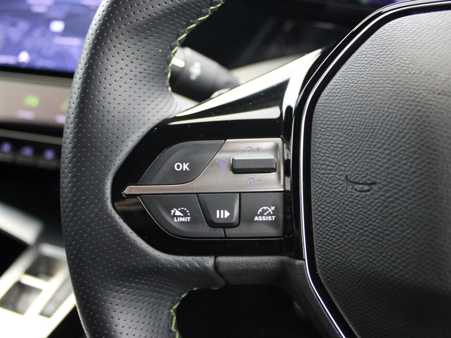 Used Peugeot 408 2024 for sale - 76564796: Photo 37