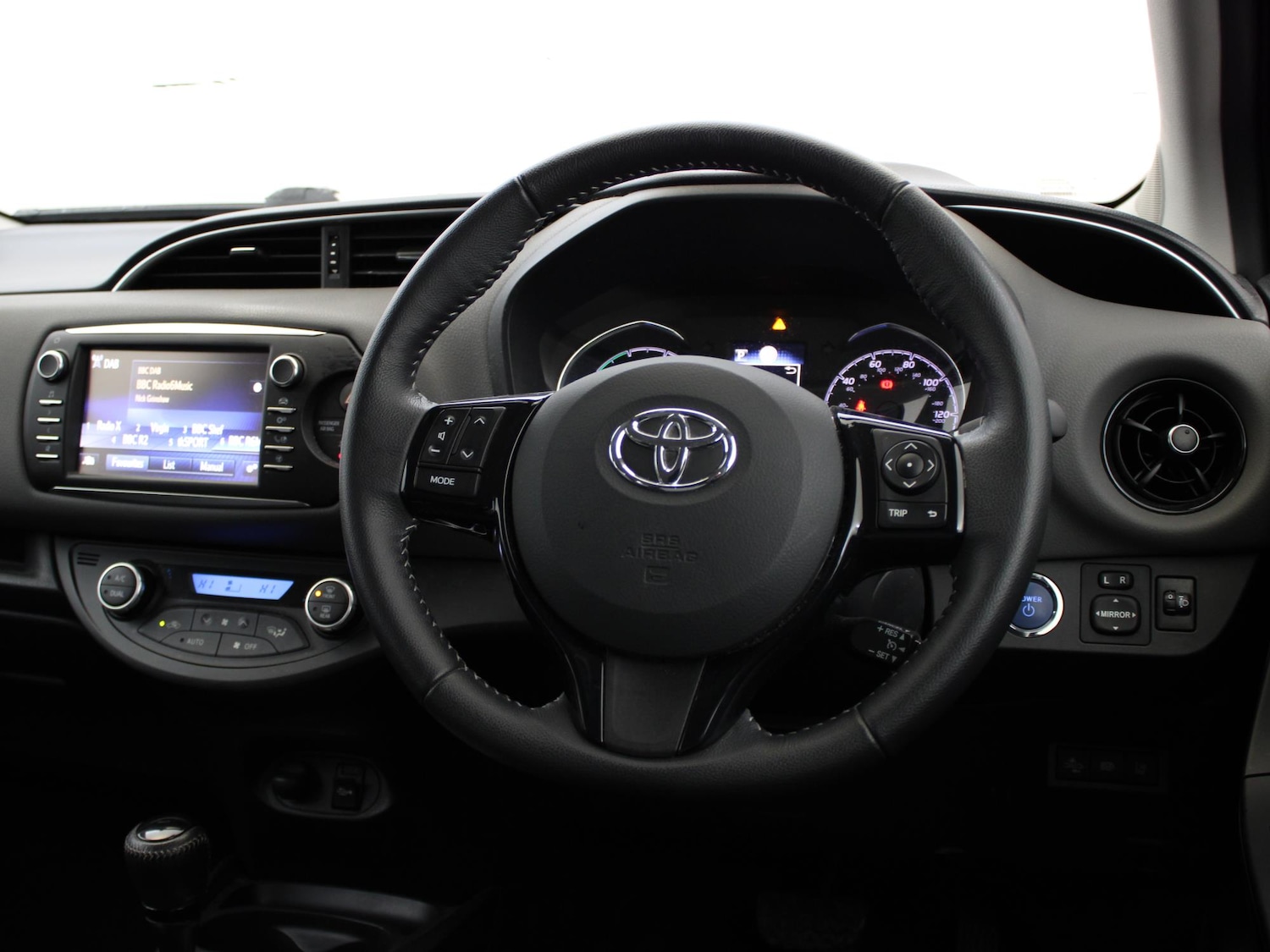 Used Toyota Yaris 2018 for sale - 77398077: Photo 11