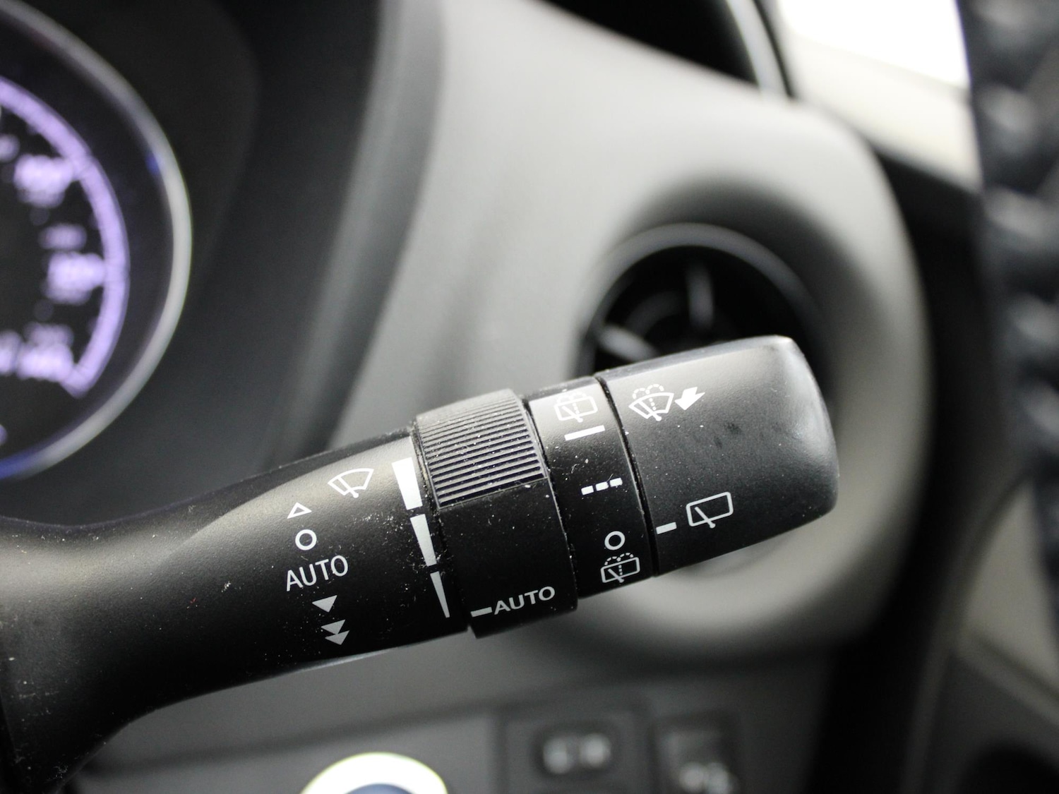 Used Toyota Yaris 2018 for sale - 77398077: Photo 15