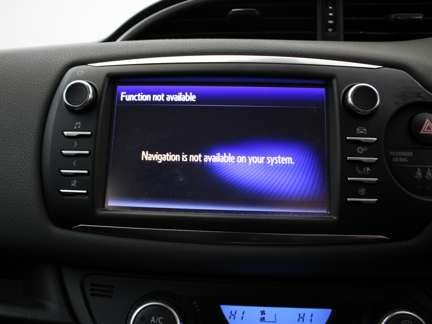 Used Toyota Yaris 2018 for sale - 77398077: Photo 22