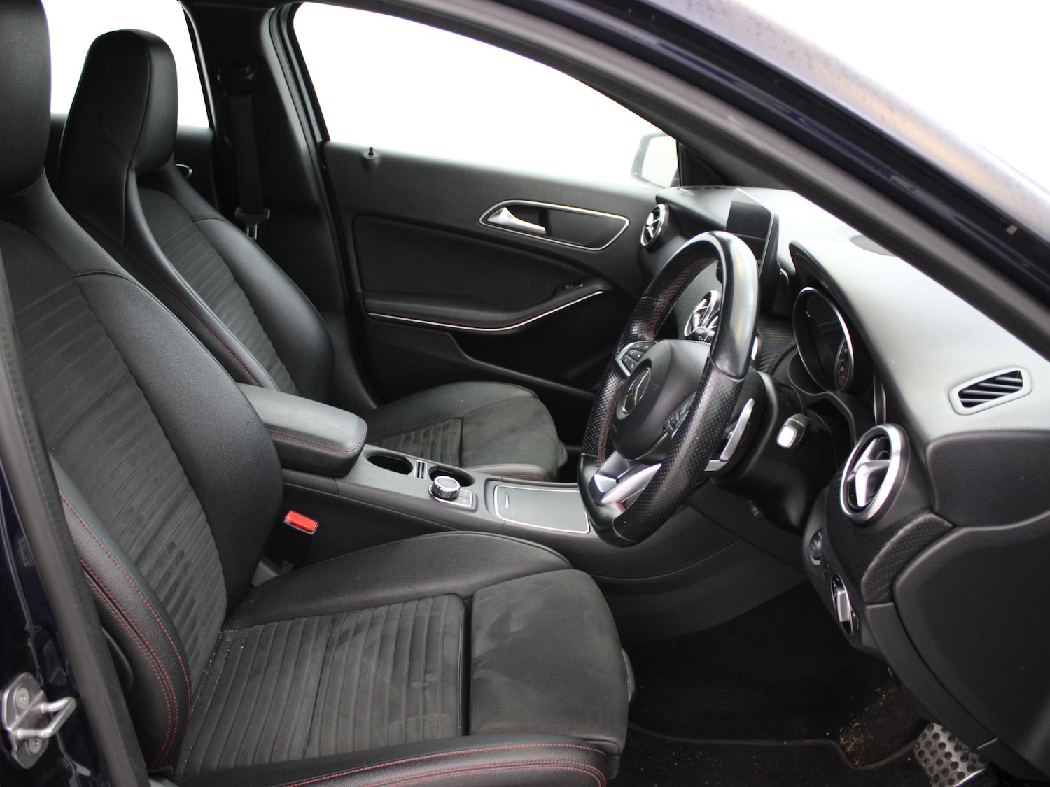 Used Mercedes-Benz A-Class 2018 for sale - 77459064: Photo 7