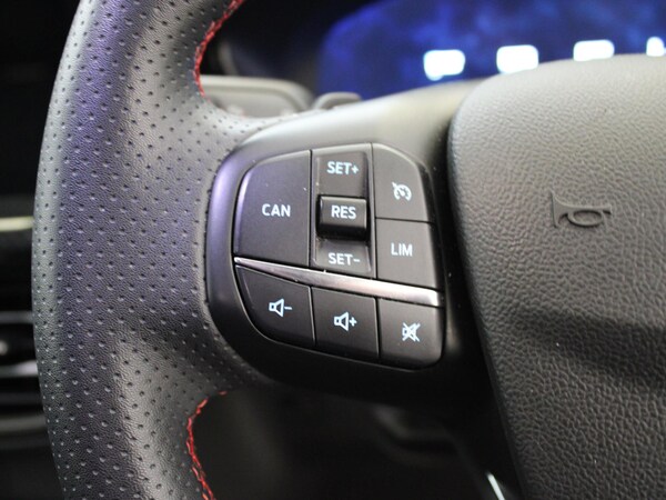 Used Ford Focus 2023 for sale - 75407449: Photo 15