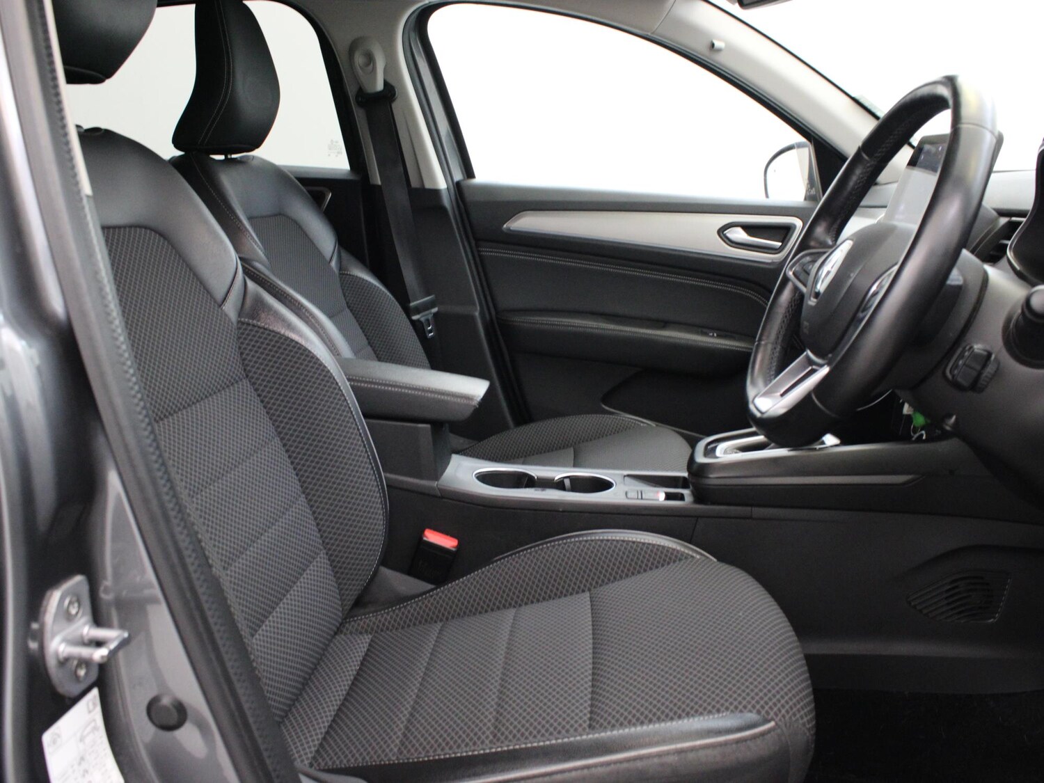 Used Renault Arkana 2022 for sale - 76692372: Photo 9