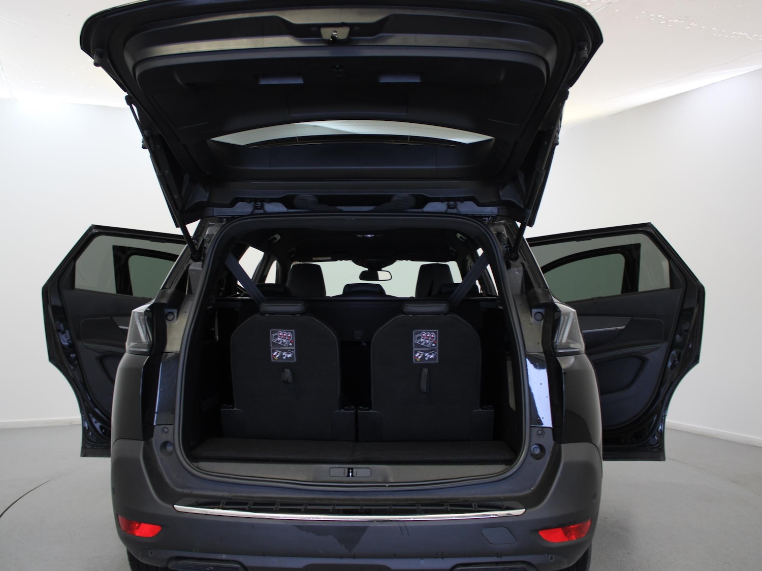 Used Peugeot 5008 2023 for sale - 76353238: Photo 24