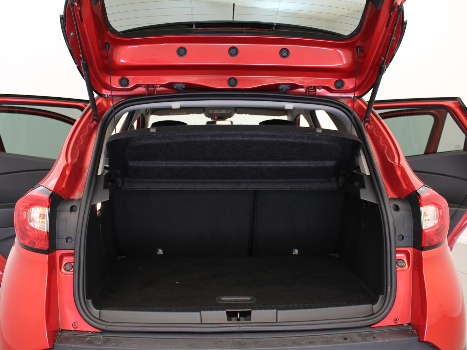 Used Renault Captur 2015 for sale - 76421338: Photo 39