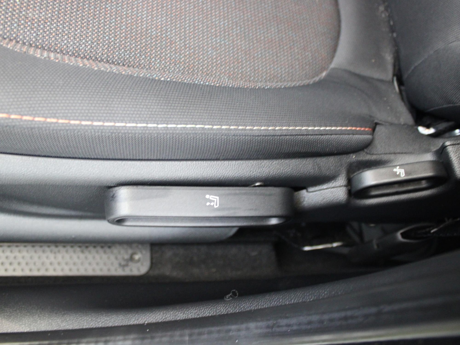 Used MINI Hatch 2020 for sale - 76692363: Photo 12