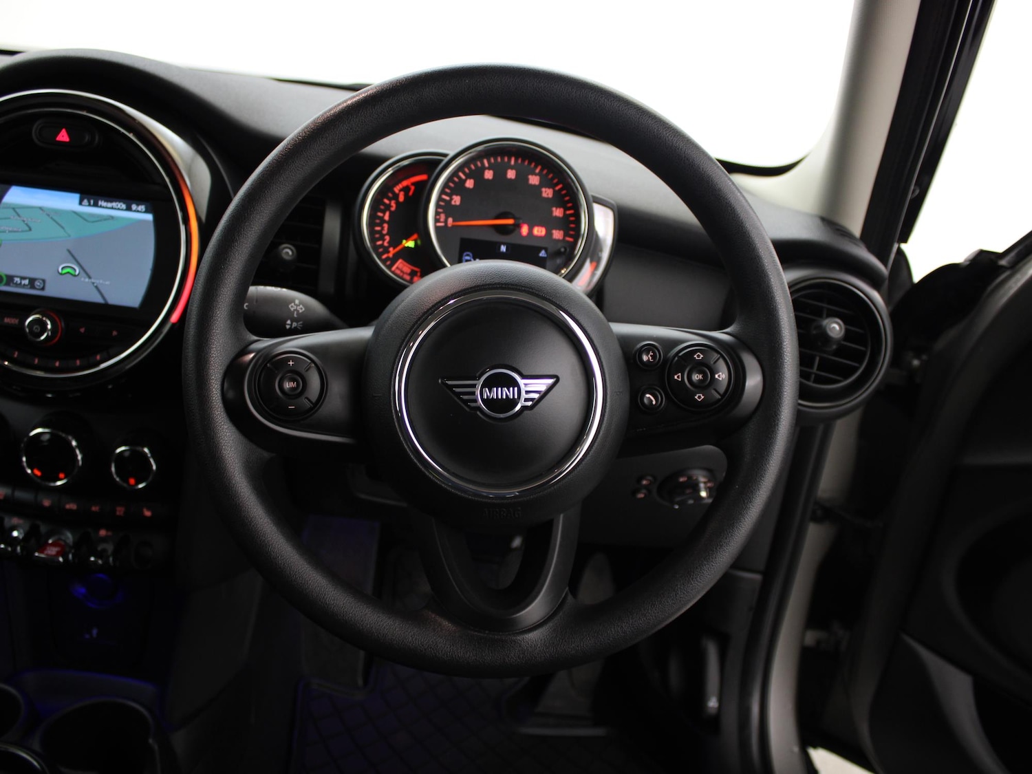 Used MINI Hatch 2020 for sale - 76692363: Photo 27